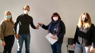 Foto (AGIT mbH) - v.l.: Alisa Suturin, Dr. Victor Suturin (beide Aliform), Carmen Angelmann und Lisa Seidel (beide AGIT)