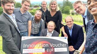 Foto ©Jean-Marc Duyckaerts - v. l.: Alexander G. Zimmerman, Thomas Morelle, Ludovic Wuidart, Antoine Desmaisieres, Simon Virgo, Annick Pierrad, Matthias Grosch, Ralf Meyer, Jean-Marc Duyckaerts
