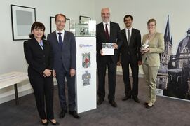 Eine der Bestleistungen aus der Technologieregion Aachen: das weltweit kleinste Kunstherz „ReinHeart" (BU s.u.), Foto: NRW.INVEST