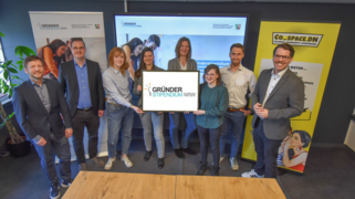 Foto (©WIN.DN) - v.l.n.r.: Winfried Kranz-Pitre (WIN.DN), Peter Gier (AGIT), Tatjana Pradzynski (WIN.DN), Verena Hoppe (IvyMind), Julia Simons (WIN.DN), Christina Lotter (PTJ), Dominik Laaf (MFP), Thomas Hissel (WIN.DN)