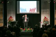 Innovationsexperte und Top 100 Referent Dr. Markus J. Reimer hielt die Festrede „Wa(h)re Innovation – Warum und wie wir anders denken müssen“.