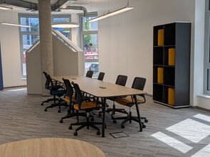 Δ COWORK| Community Desk | EG