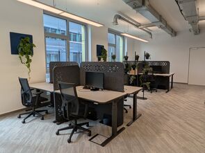 Δ COWORK| Fix Desk | EG