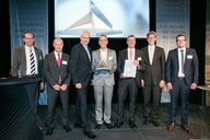 Preisträger, Nominierte und Gratulanten (v. l.): Christoph Roesseler und Heiko Harbers (beide devolo AG),  NRW-Wirtschaftsminister und Schirmherr Garrelt Duin, Innovationspreisträger Markus Werner und Dr. Stefan Hardt (beide MeteoViva GmbH), Juryvorsitzender Marcel Philipp (Oberbürgermeister der Stadt Aachen), sowie Christof Brockers (QsQ Werkzeug- und Vorrichtungsbau)